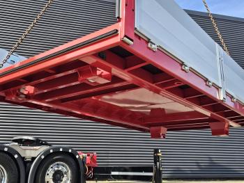 Scania R590 V8 8x2 / HMF 9520 - JIB - WINCH / TRACTOR